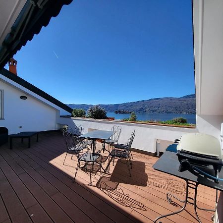 Ferienwohnung Attico Dei Castelli Verbania Exterior foto