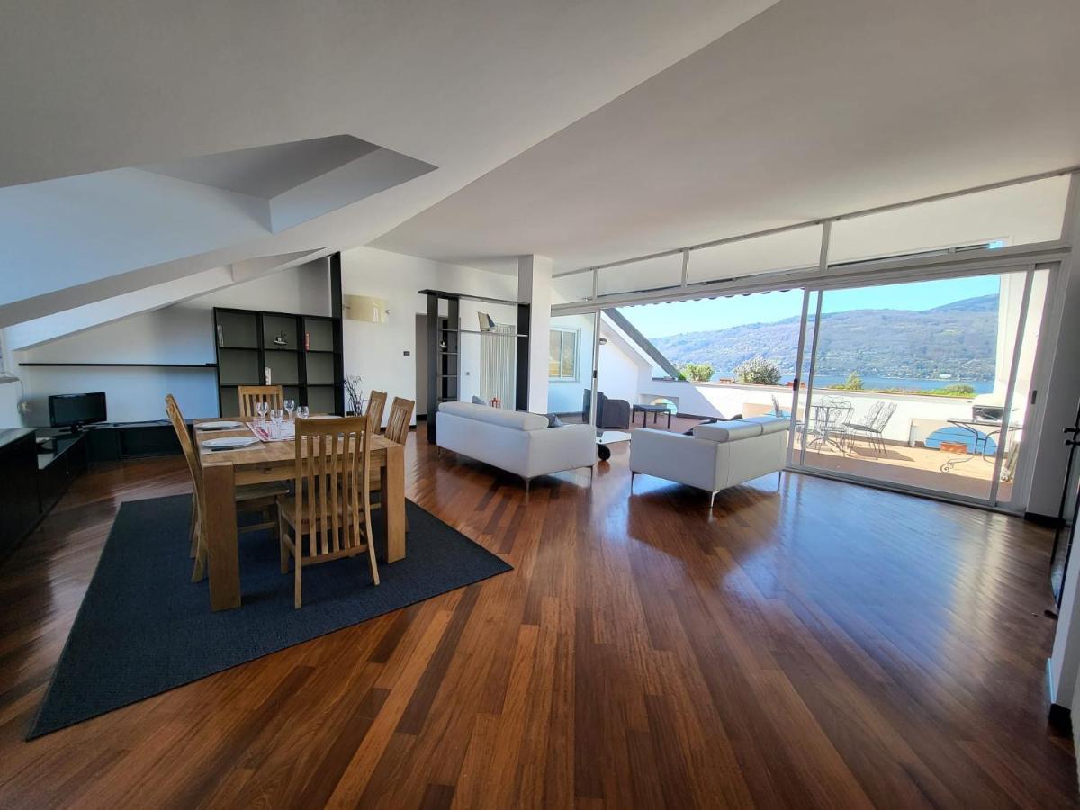 Ferienwohnung Attico Dei Castelli Verbania Exterior foto
