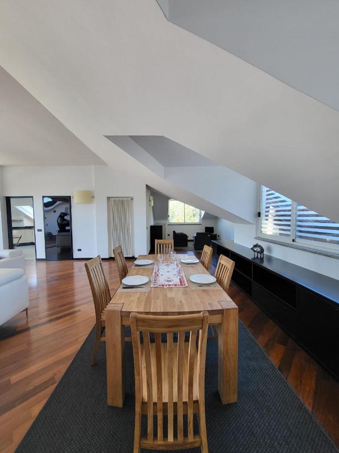 Ferienwohnung Attico Dei Castelli Verbania Exterior foto